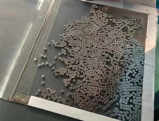 钕铁硼小磁铁 钕铁硼小磁铁