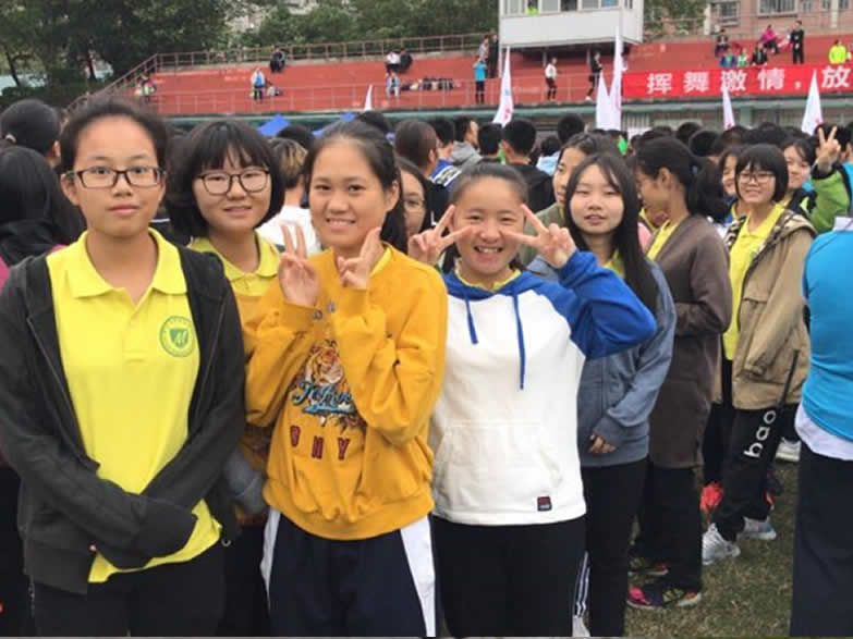 决胜赛场，斗志昂扬