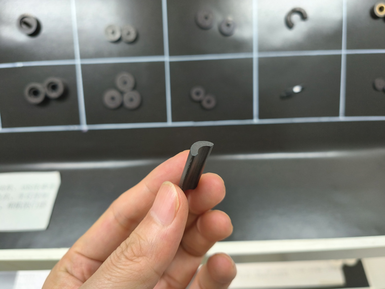 R775直流电机磁瓦（尺寸 特点 供应商）